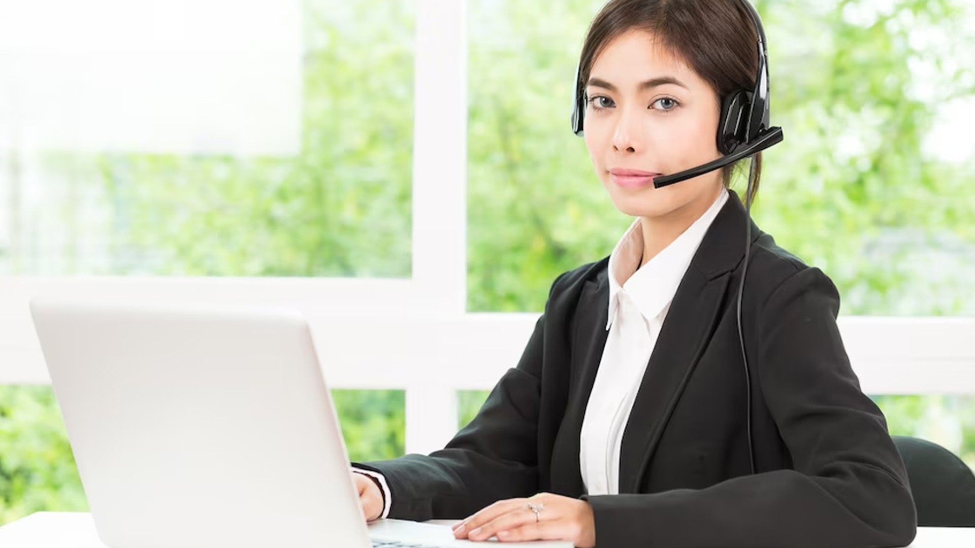 Hình ảnh đội ngũ hỗ trợ khách hàng chuyên nghiệp của thabet88, thabet, tha bet